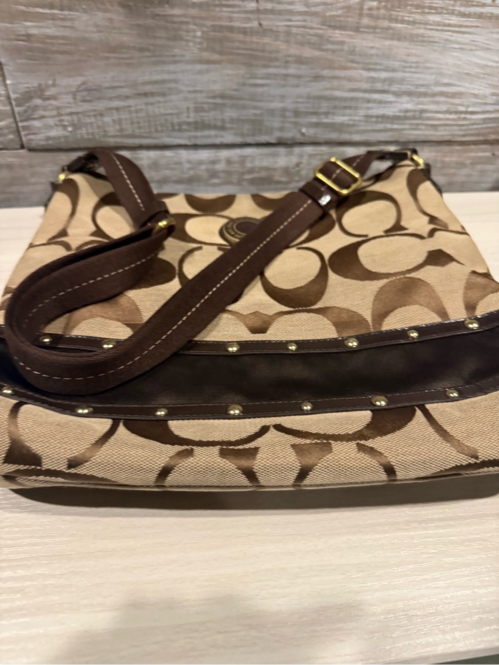 Coach signature purse - Picture 5 of 9